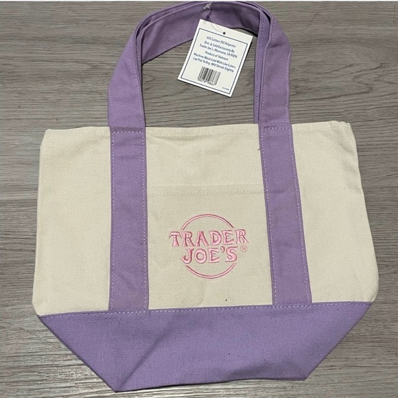 NWT Trader Joe’s 2026 Easter Mini Tote Pastels Green, Blue, Pink, Purple - Picture 3 of 6